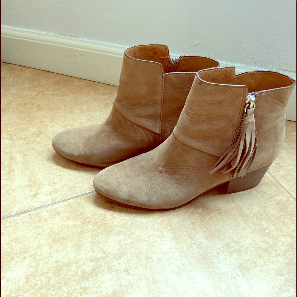 SOLD OFF POSH! Taupe coach tassel ankle boots
